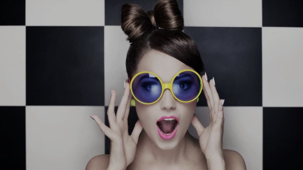 Looking for funny twitter bios? I haz them!